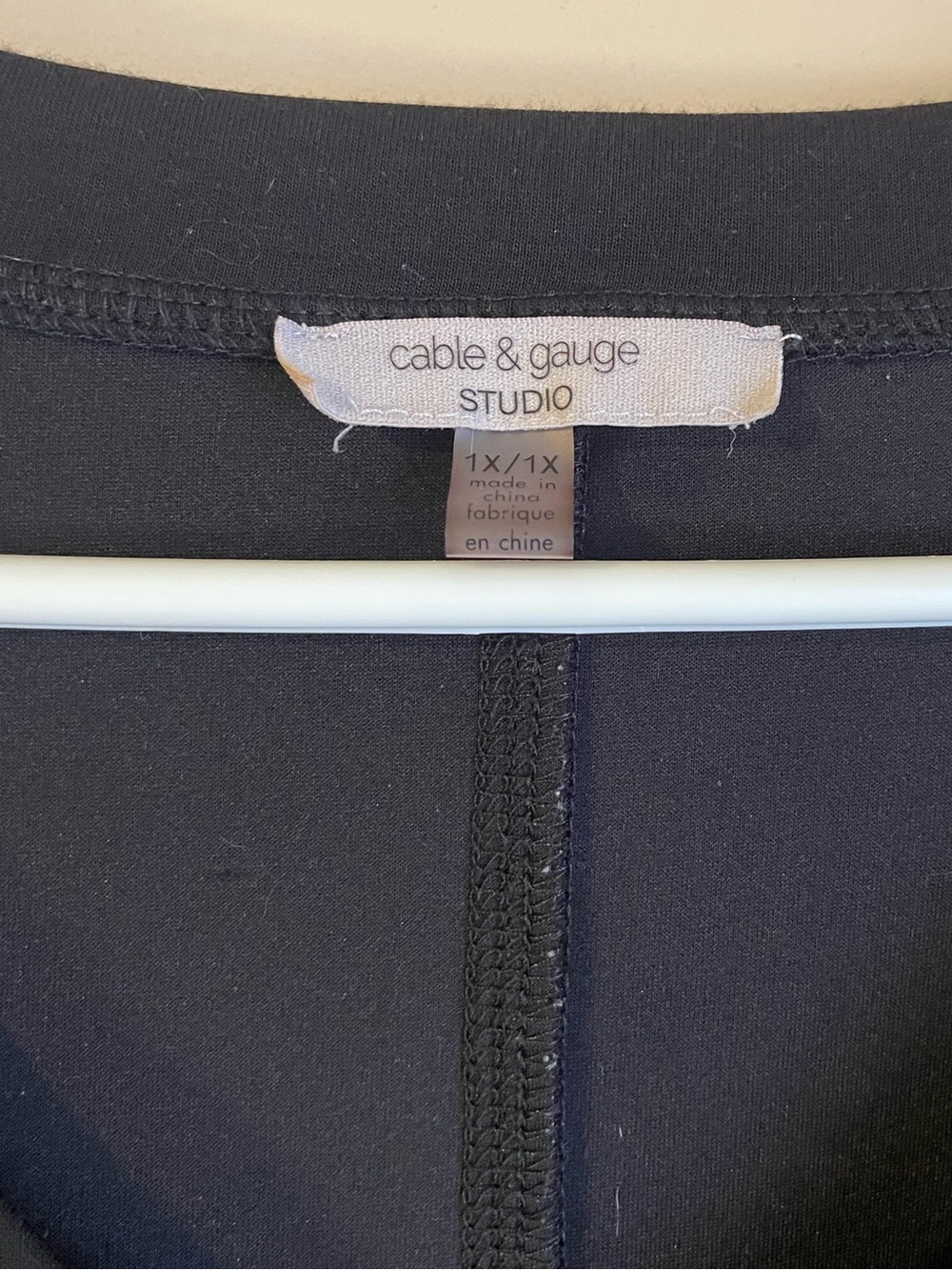 Cable & Gauge Studio Black Modal Stretch V Neck Dolman Sleeve Top 1X 2X - Picture 4 of 5